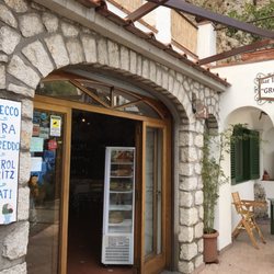 Le Grottelle - Entrance