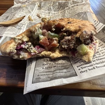 Ess In - The falafel is crunchy. The pita is thick and tasty. - Chicken Shop Near Me - Oak Park, Michigan