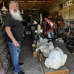 Huge mineral specimens Huge mineral specimens