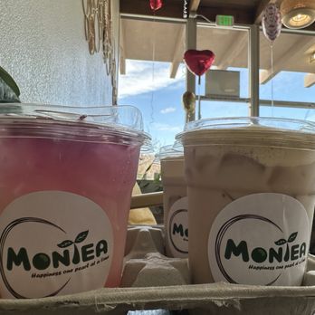 Montea Boba - Popped in before Valentine's Day to find the place filled with balloons - Bubble Tea Near Me - Stockton, California