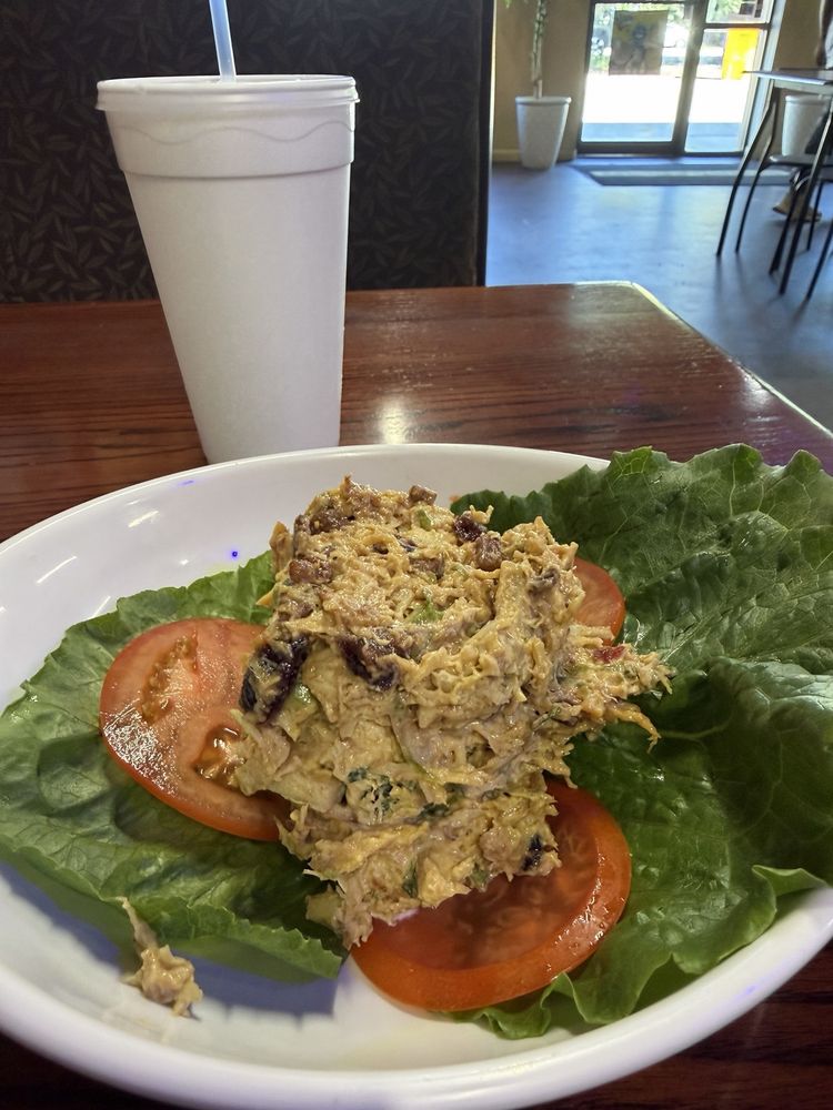 Roundabout Cafe Logo