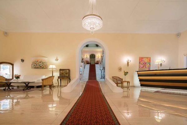 Best Western Hotel Bellevue au Lac by null