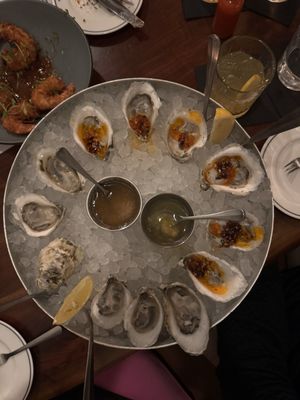 Drift Seafood & Raw Bar by null