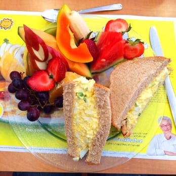 Cora - Breakfast & Brunch Near Me - Toronto, Ontario