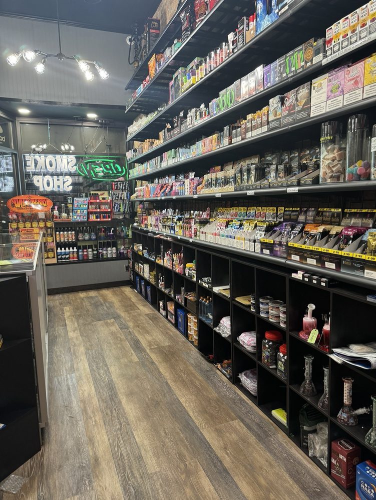 GREEN OUT SMOKE + VAPE Updated September 2024 6312 22nd Ave