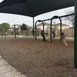 Highland Park North - Lots of kids out playing today