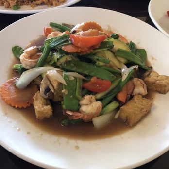 Pho & Spice - Chicken sautéed with veggies - Vietnamese Near Me - Cheshire, Connecticut Pho & Spice - Chicken sautéed with veggies - Vietnamese Near Me - Cheshire, Connecticut