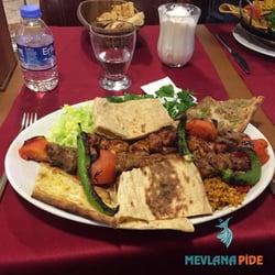 Mevlana Pide Zeytinburnu - Mevlana Pide Zeytinburnu, sizi proteine boğacak. Kömür ateşinde pişen etler, özel Mevlana soslarıyla donatılmış ayrı bir lezzet.
