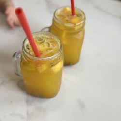 Postres Victoria Coffeehouse - Mango Passion Lemonade