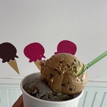 Sugar Mama Desserts - Coffee pearl crunch on top and black sesame brittle below. - Ice Cream & Frozen Yogurt Near Me - Milpitas, California Sugar Mama Desserts - Coffee pearl crunch on top and black sesame brittle below. - Ice Cream & Frozen Yogurt Near Me - Milpitas, California