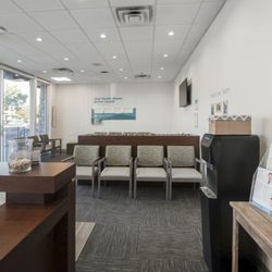 Cedar Hill Modern Dentistry and Orthodontics - Cedar Hill Modern Dentistry and Orthodontics front desk view