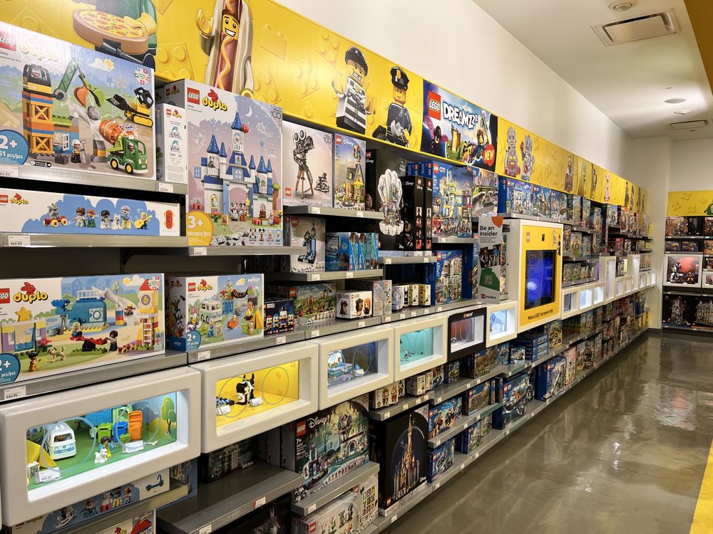 LEGO STORE Updated September 2024 173 Photos & 70 Reviews 1444