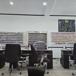 Sky Nails & Spa