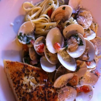 Blue Sky Bistro - Linguini and clam sauce - Seafood Near Me - Morro Bay, California Blue Sky Bistro - Linguini and clam sauce - Seafood Near Me - Morro Bay, California