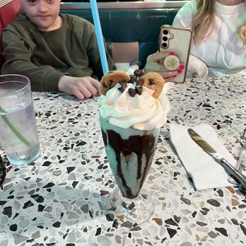 Ellen's Stardust Diner - Cookie Monster Shake - Diners Near Me - New York, New York Ellen's Stardust Diner - Cookie Monster Shake - Diners Near Me - New York, New York