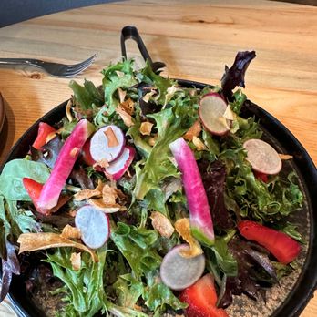 Two Twelve - Strawberry Salad - New American Near Me - Crested Butte, Colorado