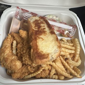 Raising Cane's Chicken Fingers - Fast Food Near Me - Boston, Massachusetts Raising Cane's Chicken Fingers - Fast Food Near Me - Boston, Massachusetts