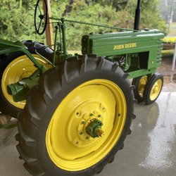 JAKE'S PRODUCE - Nice tractor