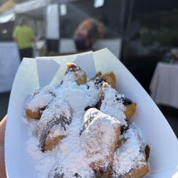 Q’s Creole & Soul - Mini beignets with chocolate sauce