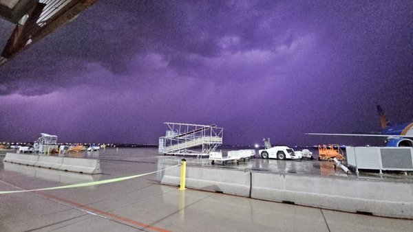 Mesa Gateway Airport by null