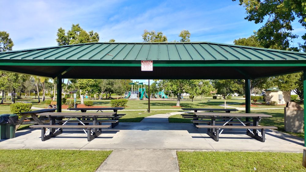 Camelot Park Logo