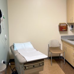 Primary Care & Rheumatology - Dignity Health Medical Group - Consult room