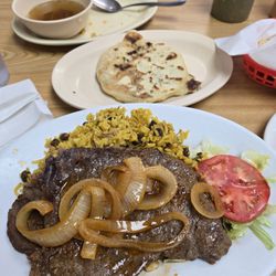 Kissimmee Bakery & Restaurant Latin Food - Bistec Encebollado