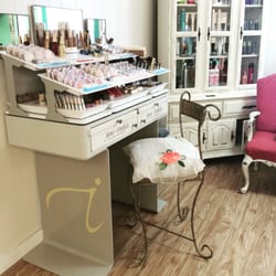 De'Ja Do Hair Salon