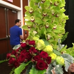 Great Bridal Expo - Exotic table flowers.