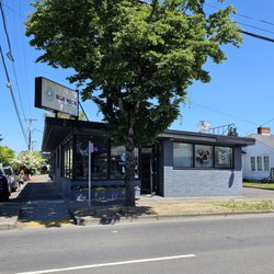 Blue Moon Bakery - Frontage
