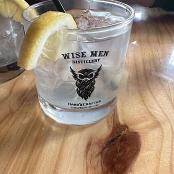 Wise Men Distillery Downtown Grand Rapids - Vodka lemonade - Distilleries Near Me - Grand Rapids, Michigan