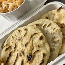 Diner Latino - Pupusa de Pollo Pupusa Cheese Beans