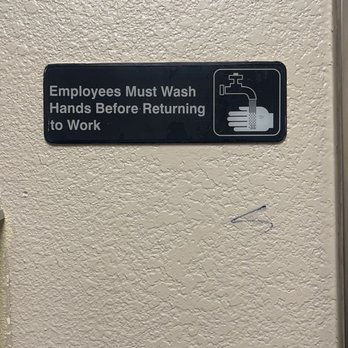 Wingstop - How can they wash their hands before they return????!!! - Chicken Wings Near Me - North Charleston, South Carolina