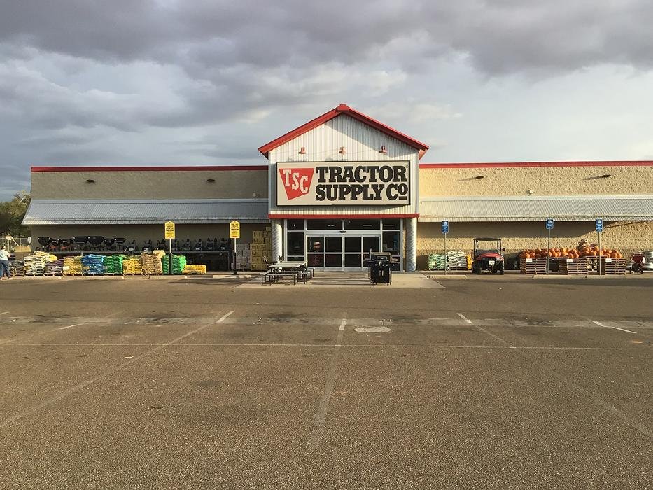 TRACTOR SUPPLY 1401 E Rte 66 Blvd, Tucumcari, New Mexico Pet Stores