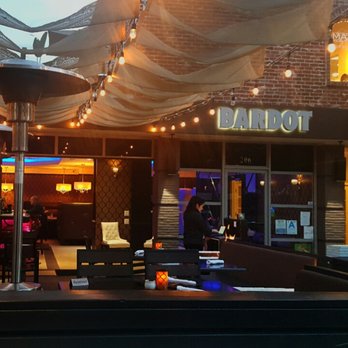 Bardot - Rainy day quiet - New American Near Me - Claremont, California