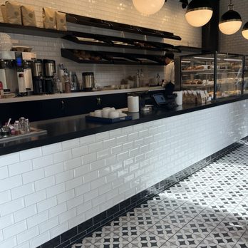 Augustine - inside - Desserts Near Me - San Jose, California