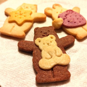 Bakery Nakamura - a teddy bear and star cookies - Bakeries Near Me - Markham, Ontario