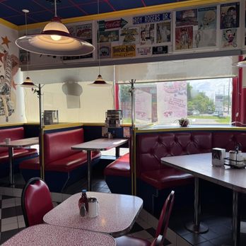 Davis Diner - I loved the decor - Breakfast & Brunch Near Me - Newmarket, Ontario Davis Diner - I loved the decor - Breakfast & Brunch Near Me - Newmarket, Ontario