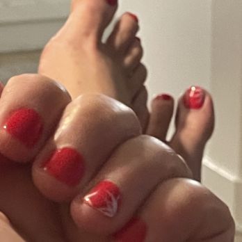 Blossom Nails - Fingers & Toes (mine- love ) - Nail Salons Near Me - Ventura, California