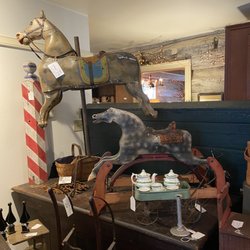 The Log House - Loved the horses