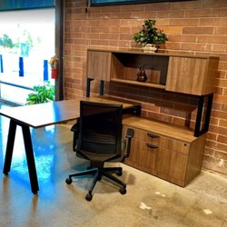 Everything For Offices - New Showroom Elements Desk