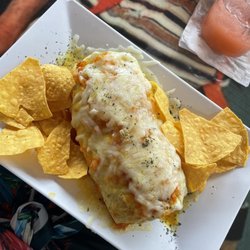 Dos Panza Taqueria y Cantina - Burrito boricua
