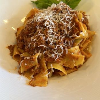Piccola Pizzeria - Rigatoni al ragu di carne "Bolognese" - Pizza Near Me - Doral, Florida Piccola Pizzeria - Rigatoni al ragu di carne "Bolognese" - Pizza Near Me - Doral, Florida