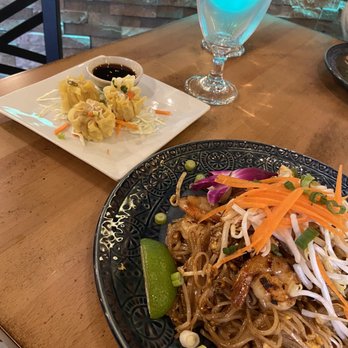Mango Tree Bistro - 2/26/20 Tulip Dumplings - Pad Thai - Thai Near Me - Norristown, Pennsylvania