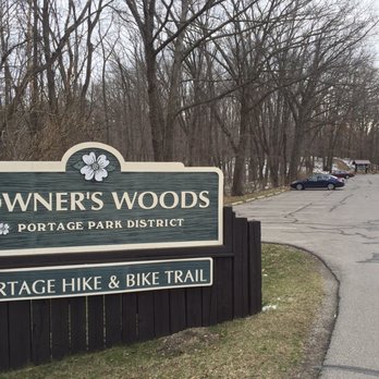 Towner's Woods Park - Entrance and parking lot - Parks Near Me - Kent, Ohio