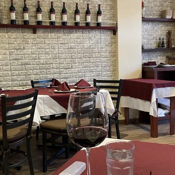 Invita Bistro - Wine room - Mediterranean Near Me - Cabo San Lucas, BCS