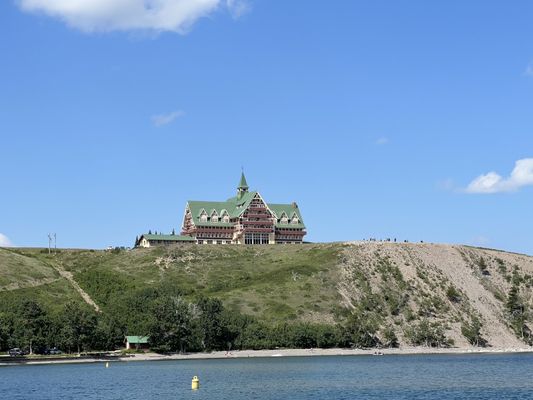 Prince Of Wales Hotel by null