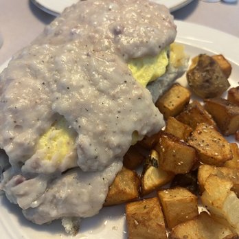 Longbeach Cafe - Biscuit and Gravy - American Near Me - Longboat Key, Florida