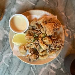 Salt and pepper fried calamari