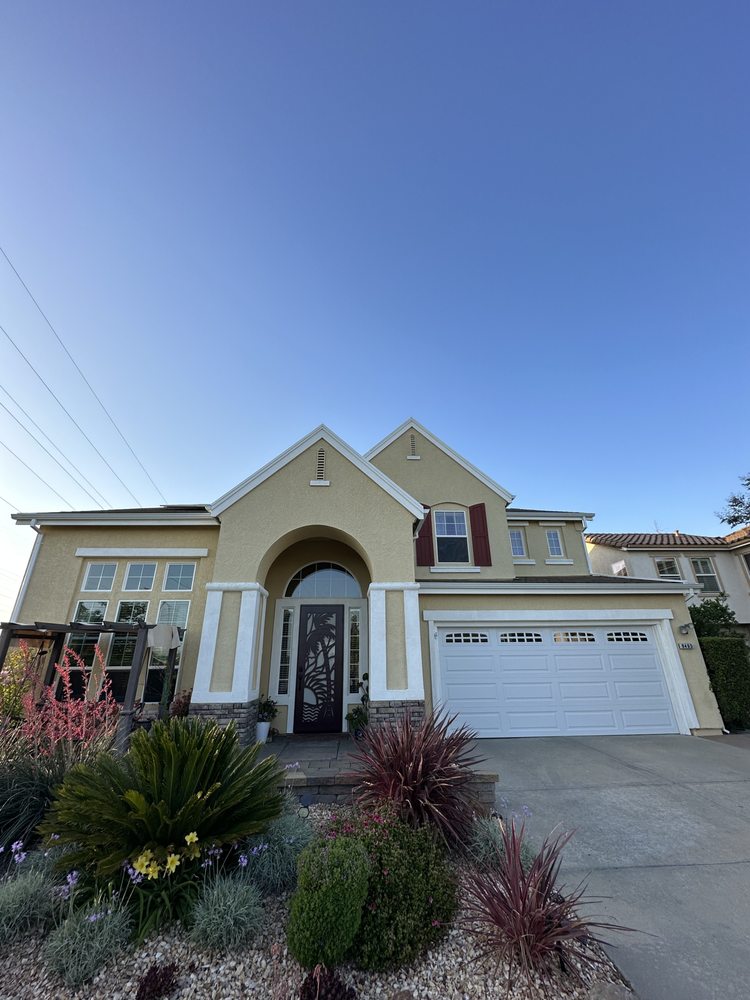 Slide of Sacramento Valley Roofing and Gutters